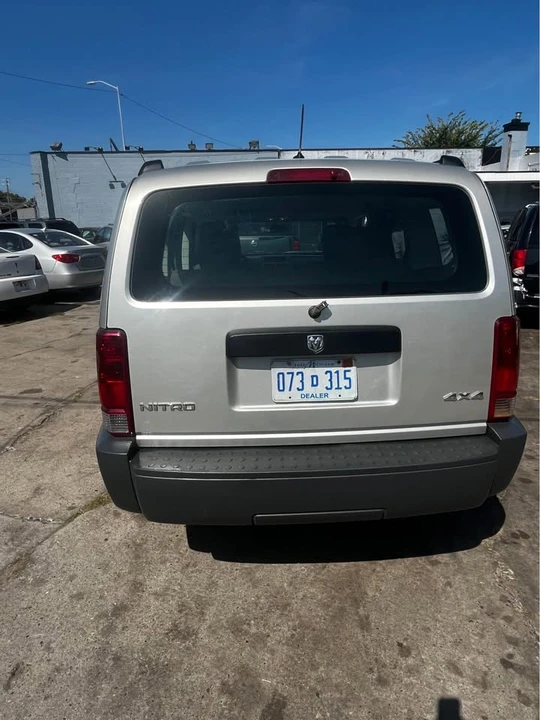 2007 Dodge Nitro - Image 2 of 6