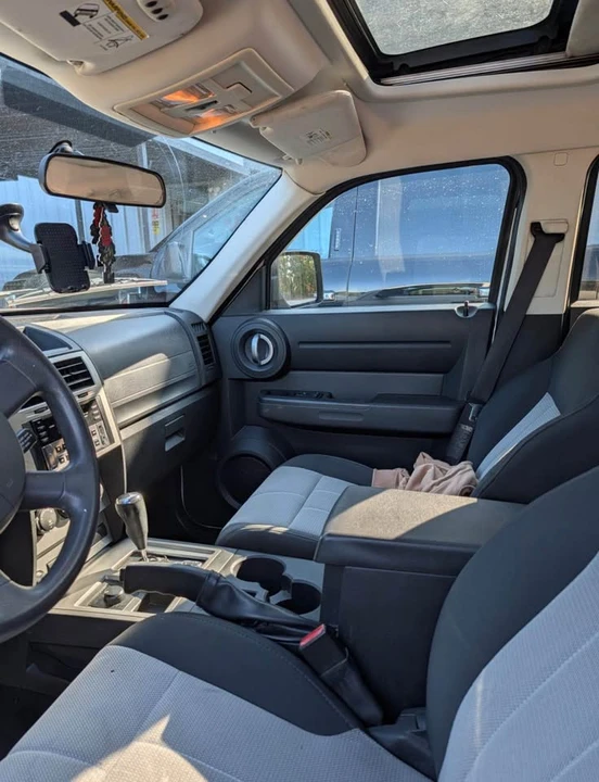 2007 Dodge Nitro - Image 4 of 5