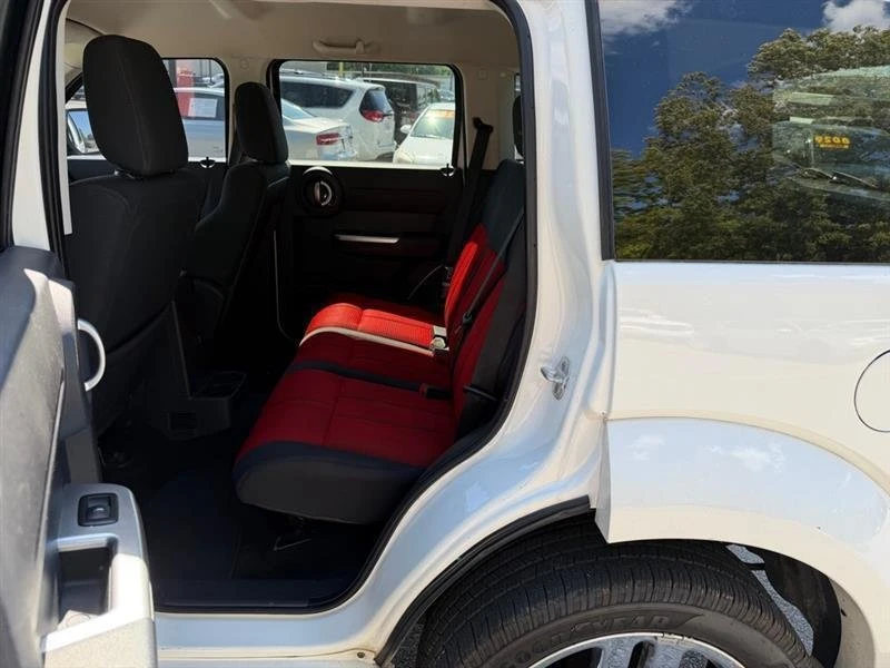 2007 Dodge Nitro - Image 12 of 19