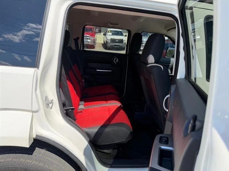 2007 Dodge Nitro - Image 15 of 19