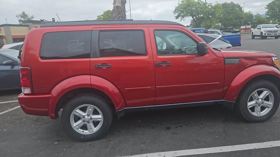 2007 Dodge Nitro - Image 2 of 6