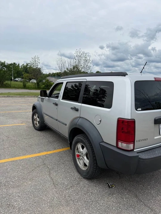 2007 Dodge Nitro - Image 2 of 6