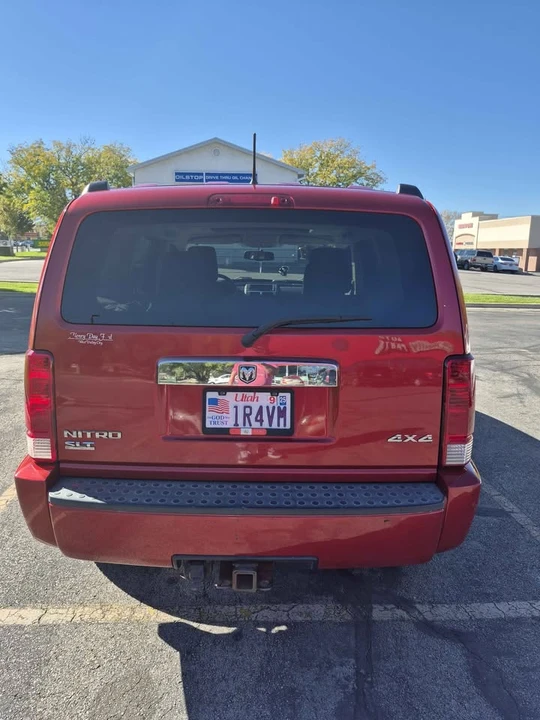 2007 Dodge Nitro - Image 2 of 8