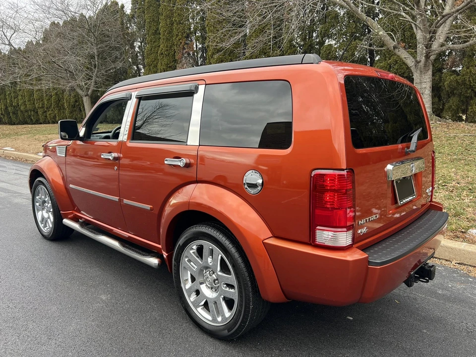 2007 Dodge Nitro - Image 8 of 31