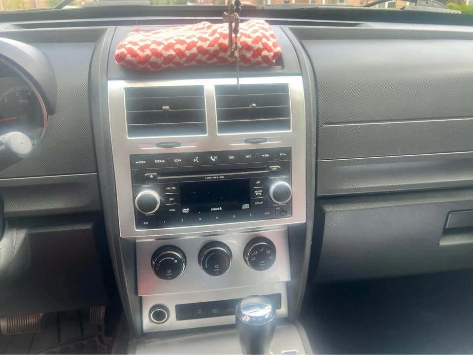 2007 Dodge Nitro - Image 10 of 12