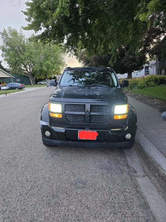 2007 Dodge Nitro - Image 2 of 14