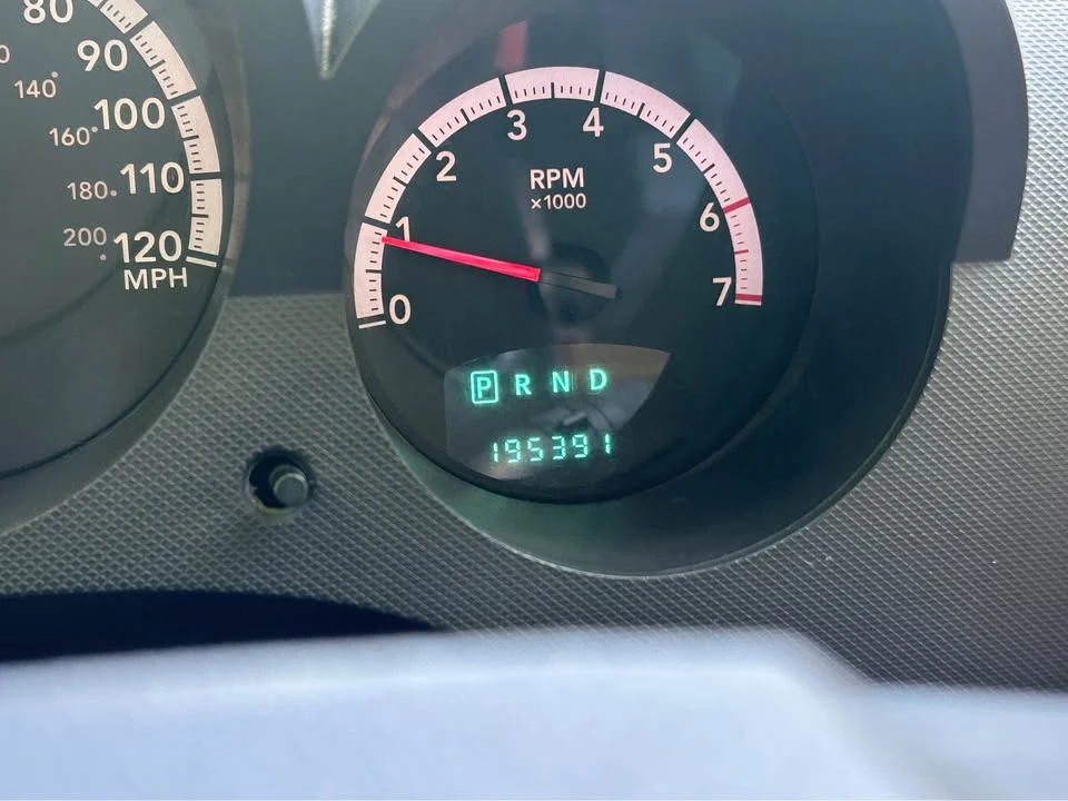 2007 Dodge Nitro - Image 10 of 13