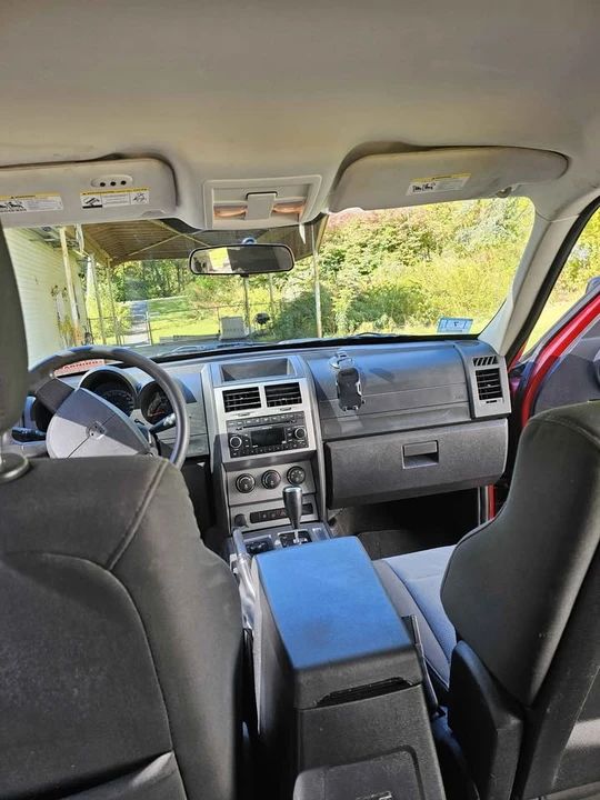 2007 Dodge Nitro - Image 5 of 11