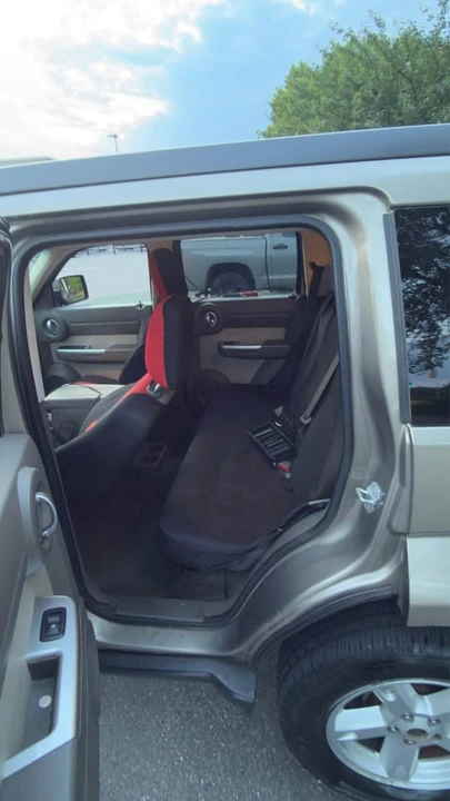 2007 Dodge Nitro - Image 5 of 8