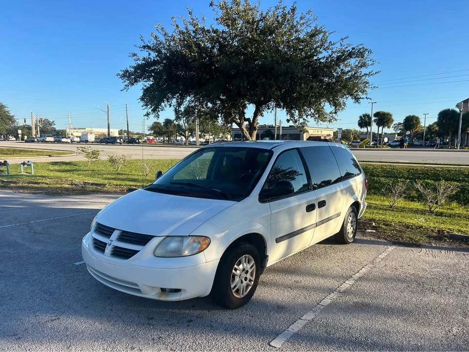 2007 Dodge Caravan - Image 2 of 9