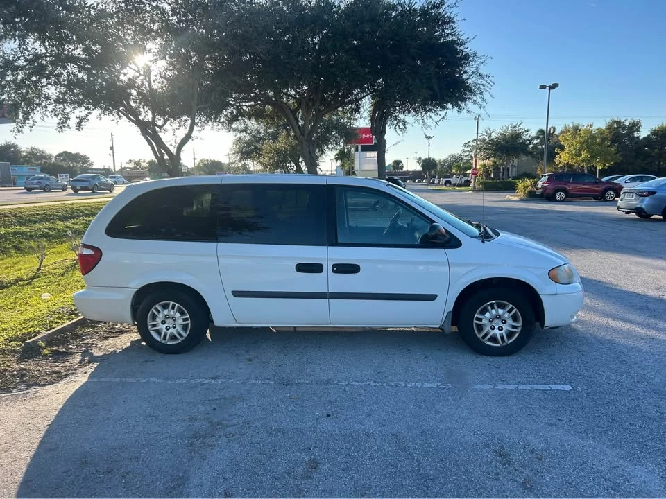 2007 Dodge Caravan - Image 5 of 9