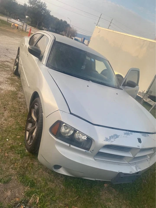 2007 Dodge Charger 6th Gen - Image 2 of 5