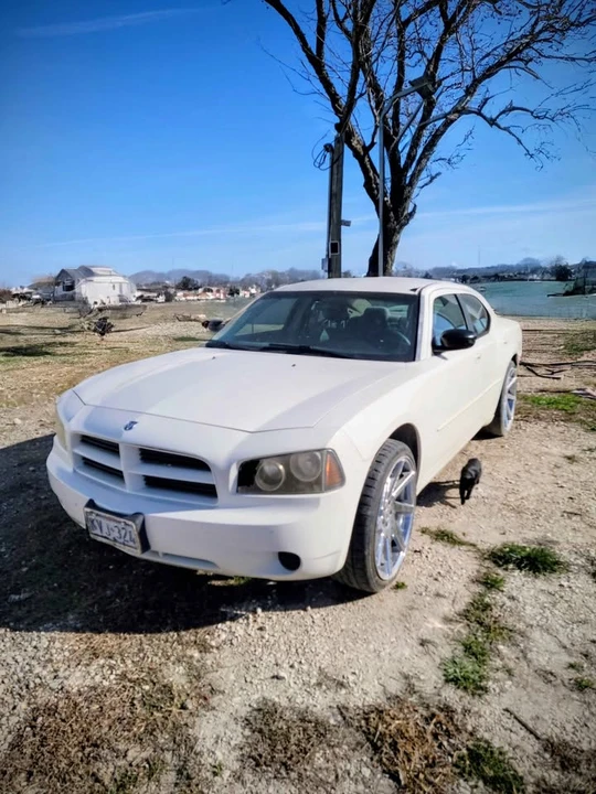 2007 Dodge Charger 6th Gen - Image 2 of 6