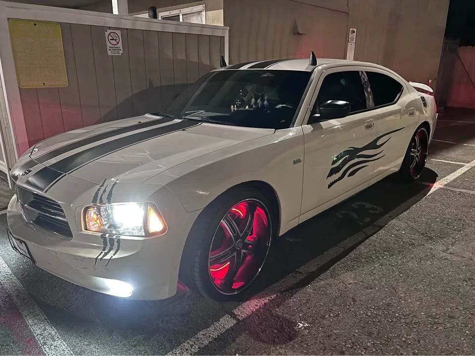2007 Dodge Charger 6th Gen - Image 4 of 5