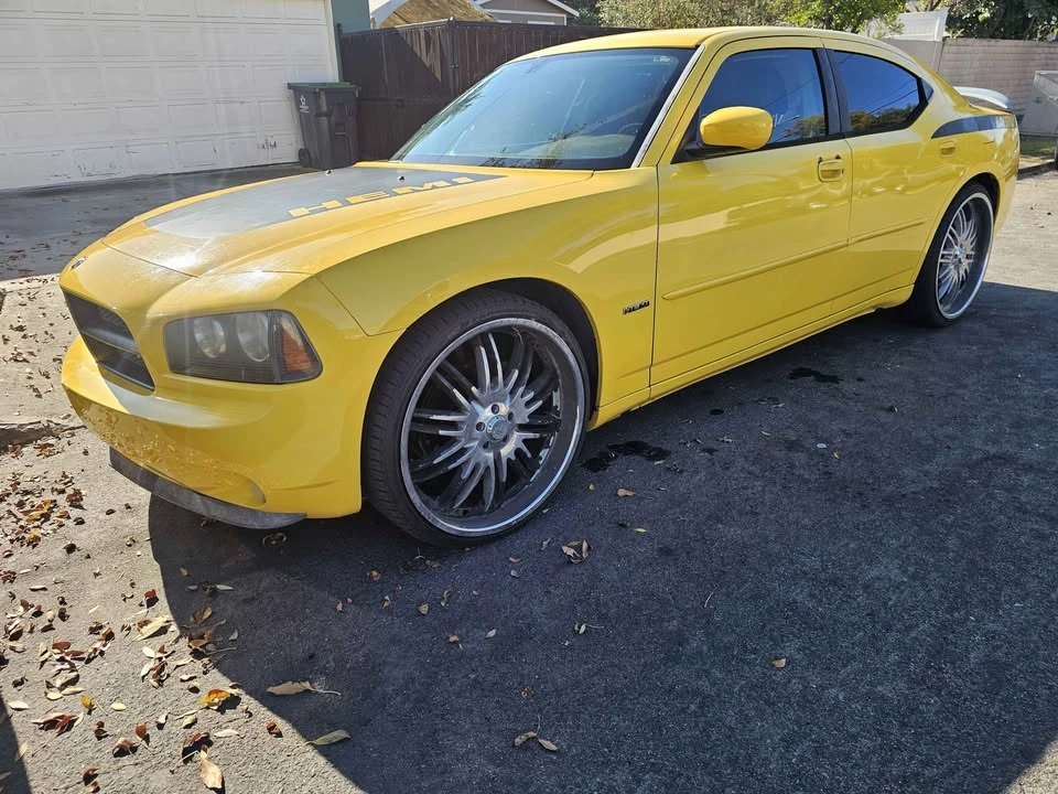 2007 Dodge Charger 6th Gen - Image 2 of 7