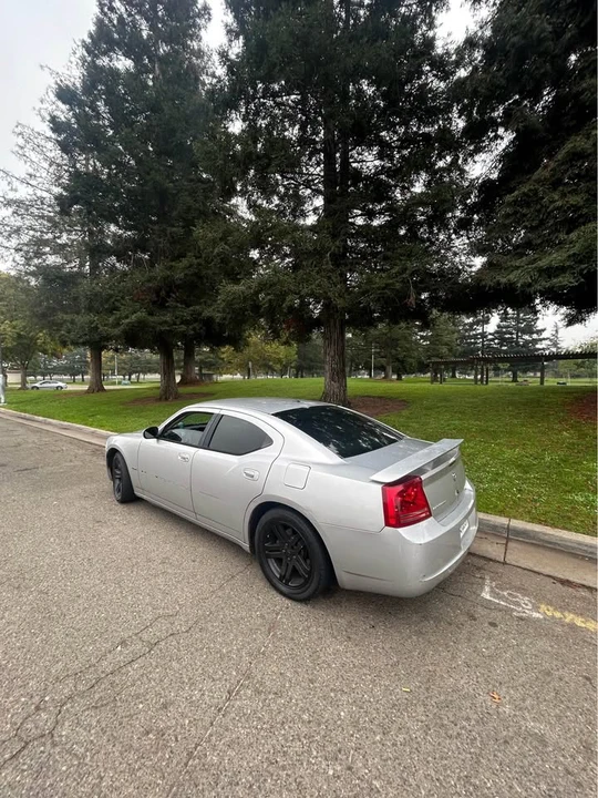 2007 Dodge Charger 6th Gen - Image 3 of 9