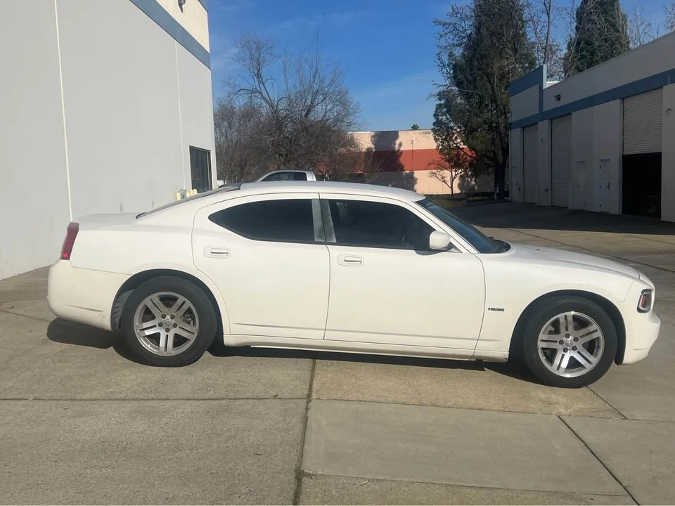 2007 Dodge Charger 6th Gen - Image 2 of 7