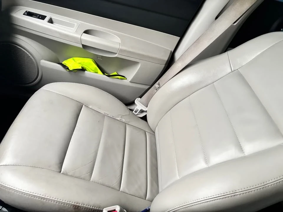 2007 Dodge Charger 6th Gen - Image 6 of 8