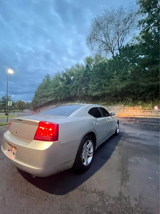 2007 Dodge Charger 6th Gen - Image 8 of 11