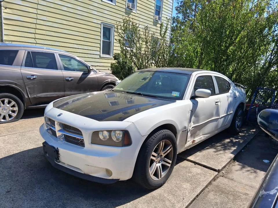 2007 Dodge Charger 6th Gen - Image 2 of 3