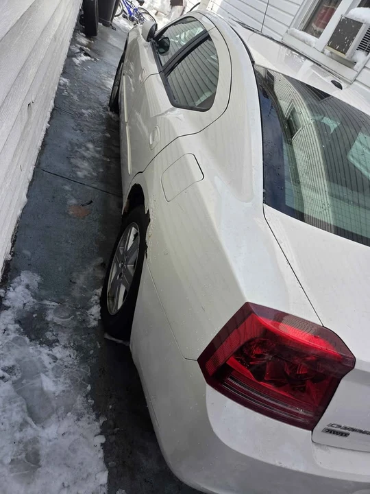 2007 Dodge Charger 6th Gen - Image 3 of 11