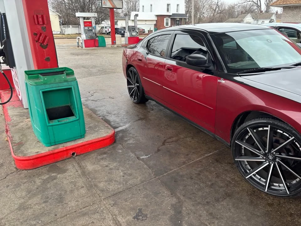2007 Dodge Charger 6th Gen - Image 3 of 8