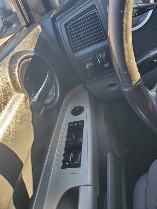 2007 Dodge Charger 6th Gen - Image 13 of 16
