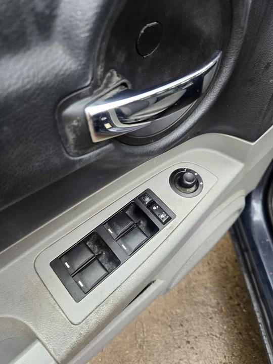 2007 Dodge Charger 6th Gen - Image 9 of 18