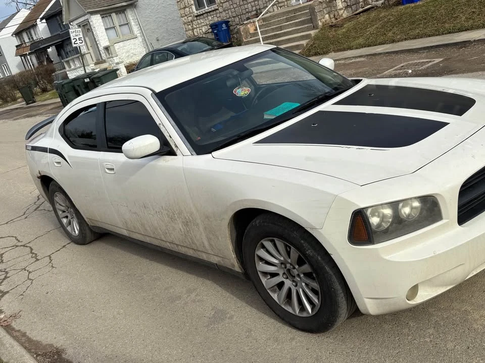 2007 Dodge Charger 6th Gen - Image 2 of 7