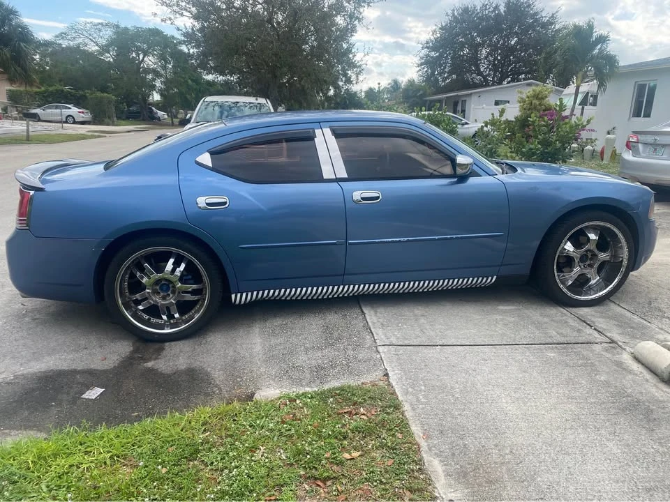 2007 Dodge Charger 6th Gen - Image 4 of 10