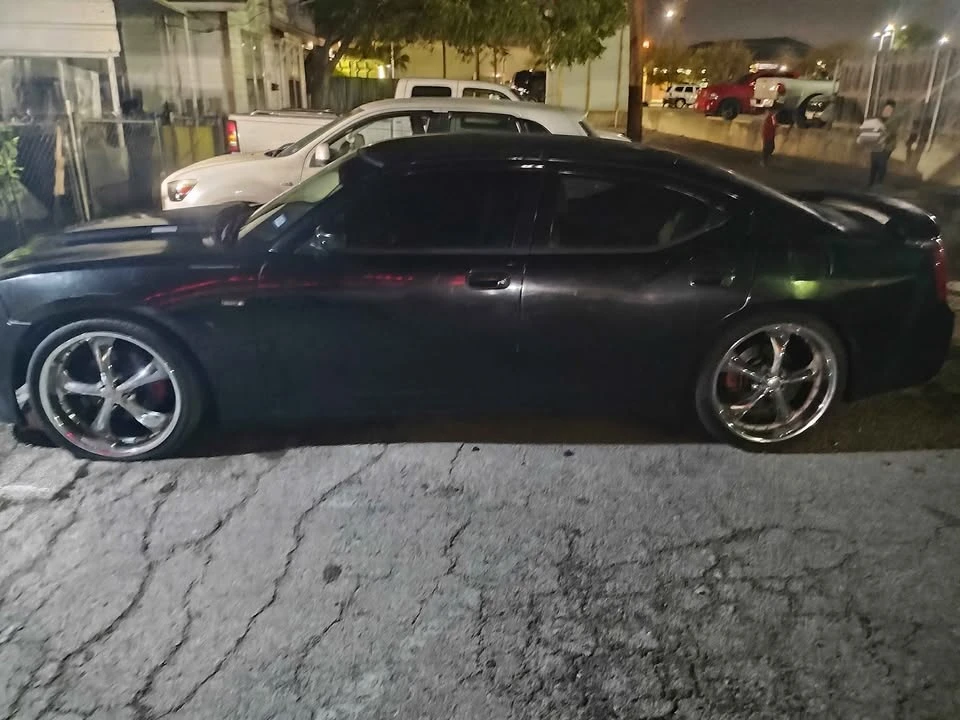 2007 Dodge Charger 6th Gen - Image 3 of 4