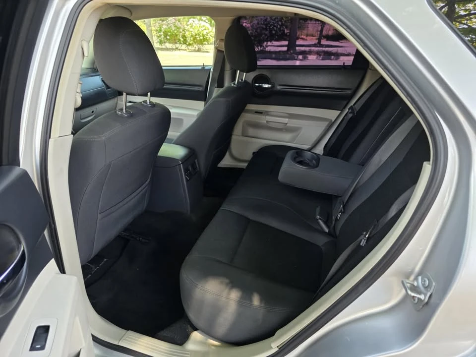 2007 Dodge Magnum 2nd Gen Wagon - Image 6 of 17