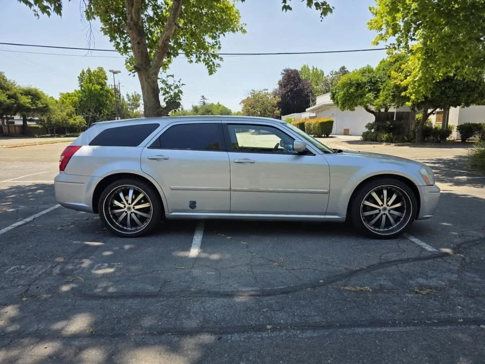 2007 Dodge Magnum 2nd Gen Wagon - Image 13 of 17