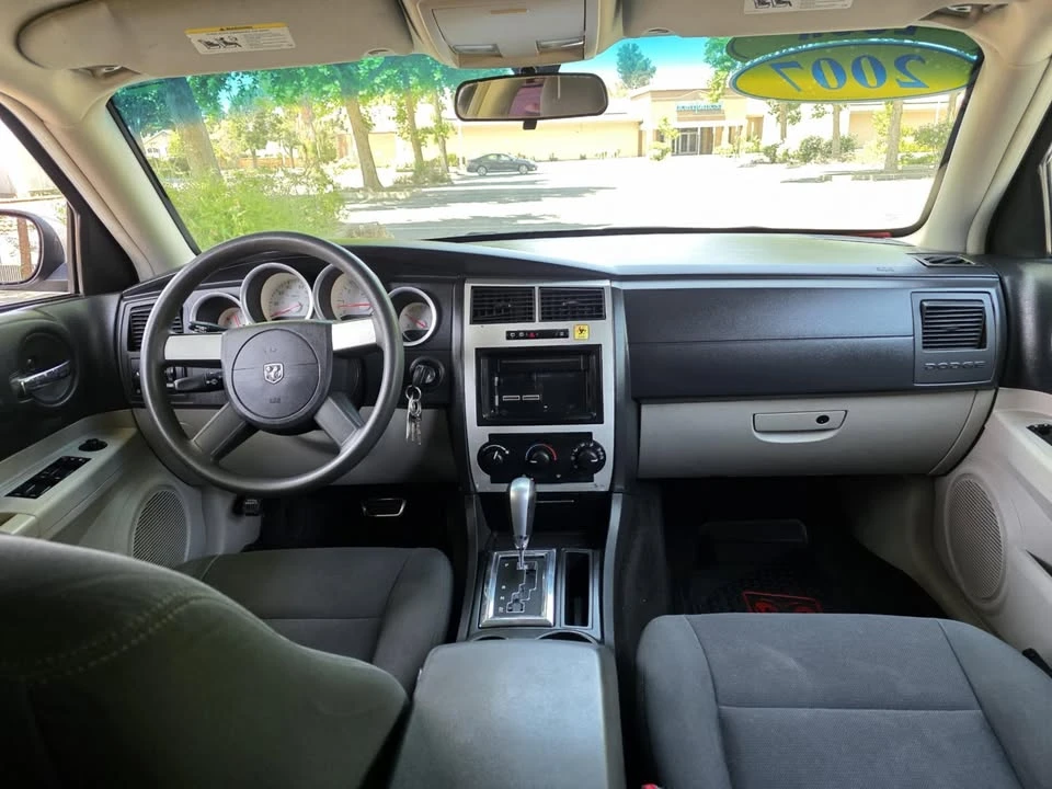 2007 Dodge Magnum 2nd Gen Wagon - Image 7 of 17