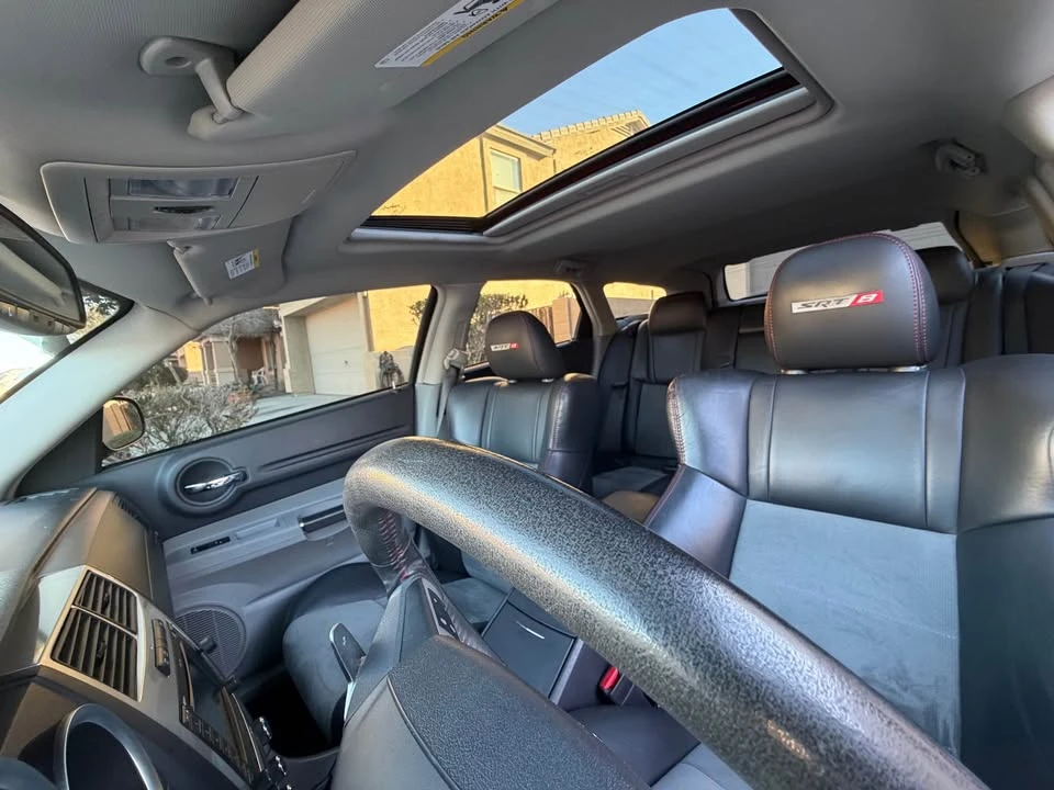 2007 Dodge Magnum 2nd Gen Wagon - Image 9 of 14