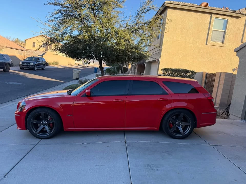 2007 Dodge Magnum 2nd Gen Wagon - Image 2 of 14