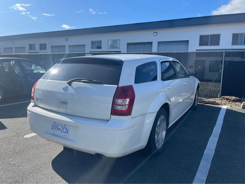 2007 Dodge Magnum 2nd Gen Wagon - Image 9 of 9