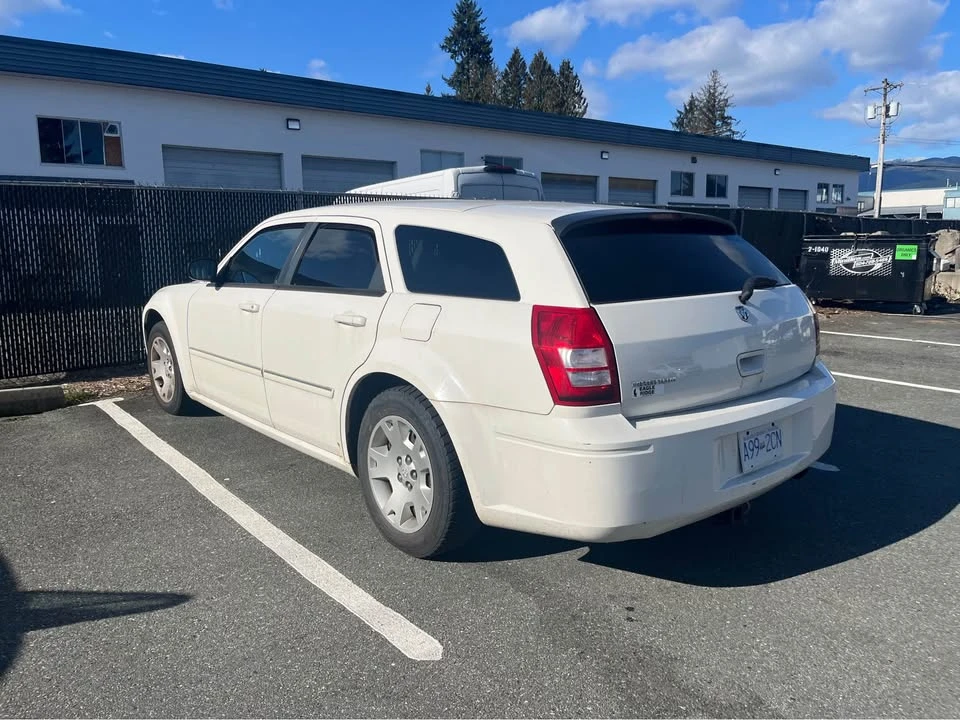 2007 Dodge Magnum 2nd Gen Wagon - Image 6 of 9