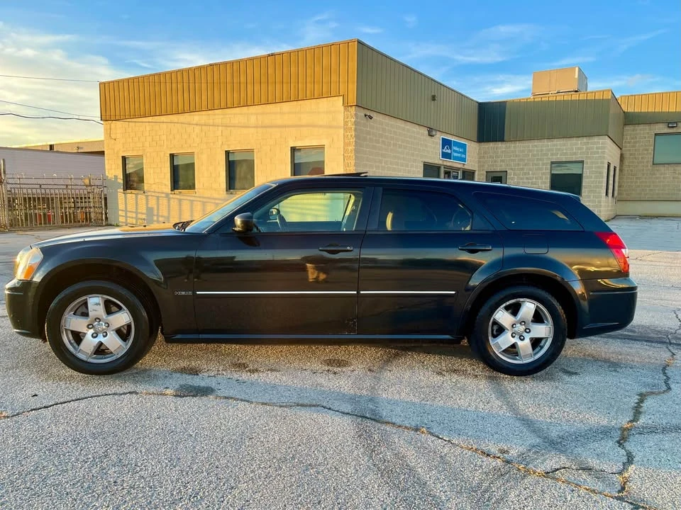 2007 Dodge Magnum 2nd Gen Wagon - Image 4 of 12
