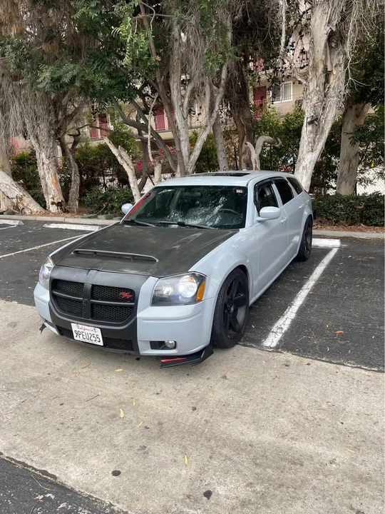 2007 Dodge Magnum 2nd Gen Wagon - Image 2 of 16