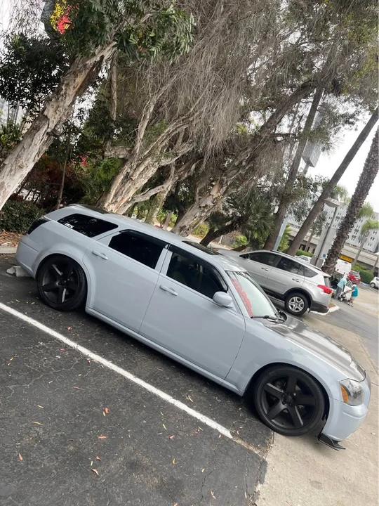 2007 Dodge Magnum 2nd Gen Wagon - Image 5 of 16