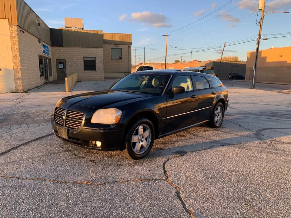 2007 Dodge Magnum 2nd Gen Wagon - Image 11 of 14