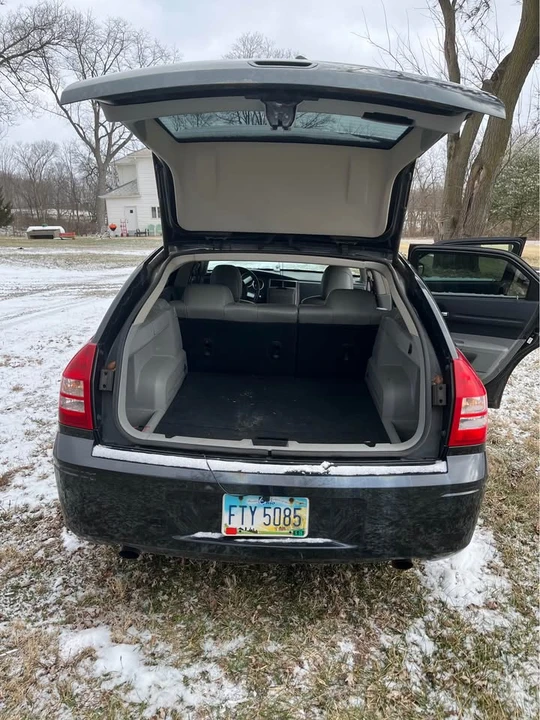 2007 Dodge Magnum 2nd Gen Wagon - Image 5 of 12