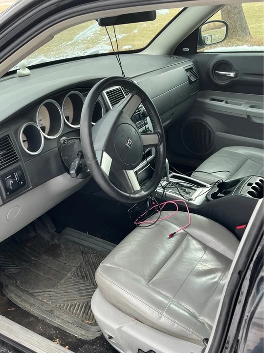 2007 Dodge Magnum 2nd Gen Wagon - Image 10 of 12