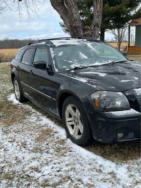 2007 Dodge Magnum 2nd Gen Wagon - Image 2 of 12