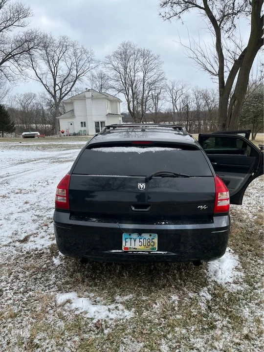 2007 Dodge Magnum 2nd Gen Wagon - Image 4 of 12