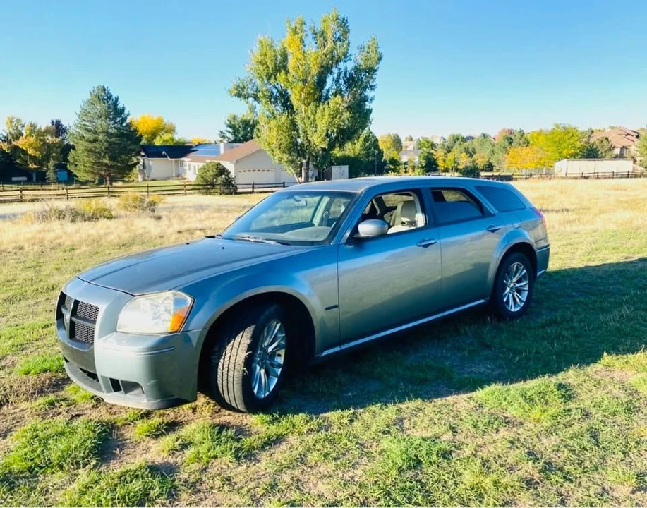 2007 Dodge Magnum 2nd Gen Wagon - Image 2 of 4
