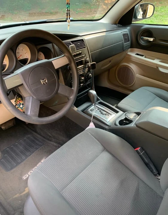 2007 Dodge Magnum 2nd Gen Wagon - Image 2 of 5