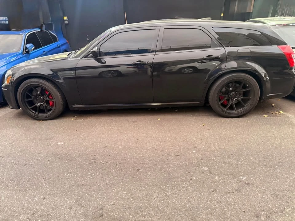 2007 Dodge Magnum SRT8 2nd Gen - Image 2 of 4