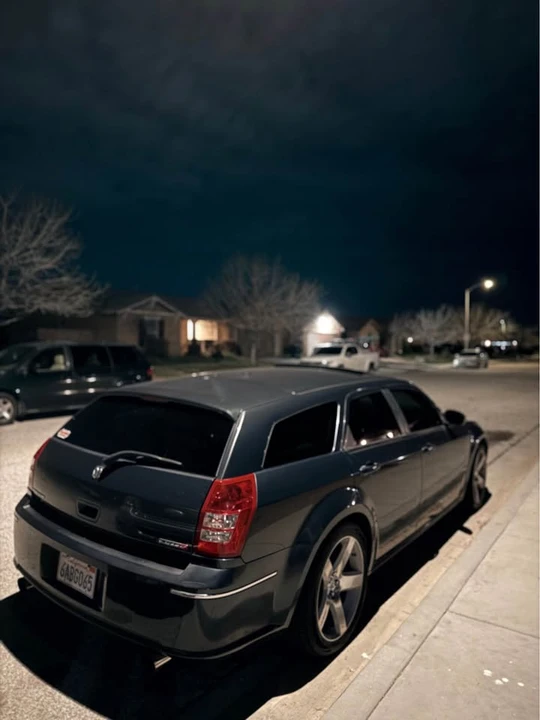 2007 Dodge Magnum SRT8 2nd Gen - Image 6 of 9